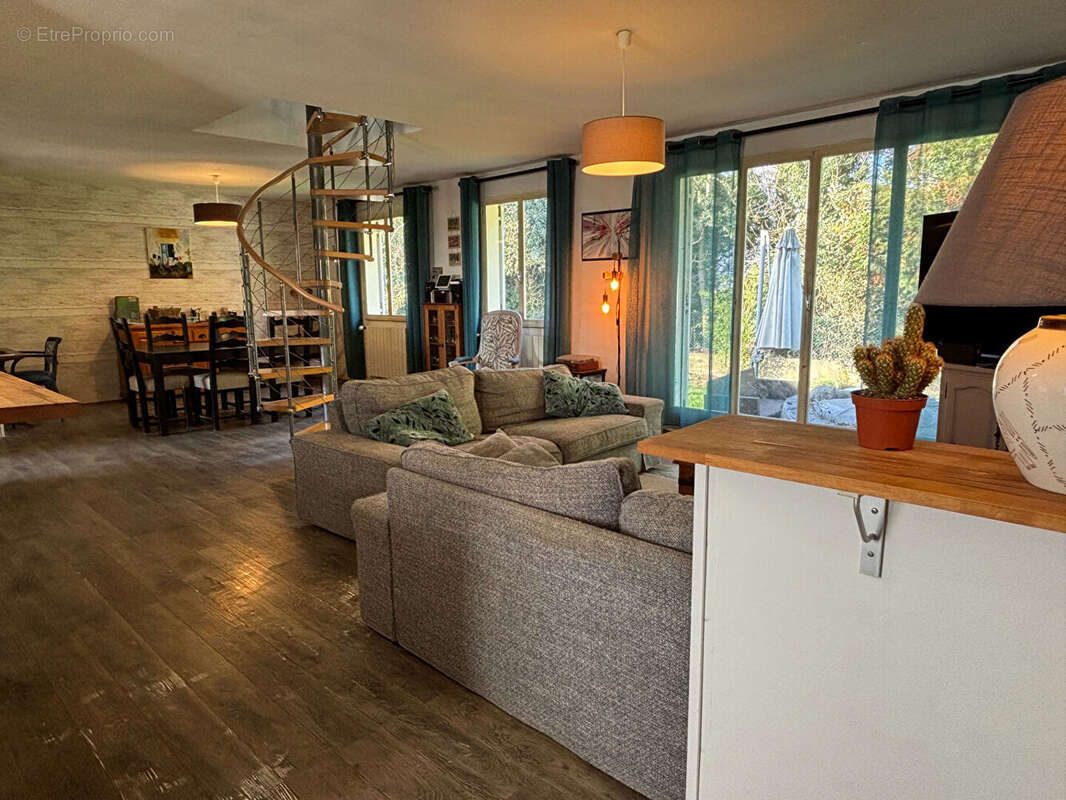 Maison à AMBLAINVILLE