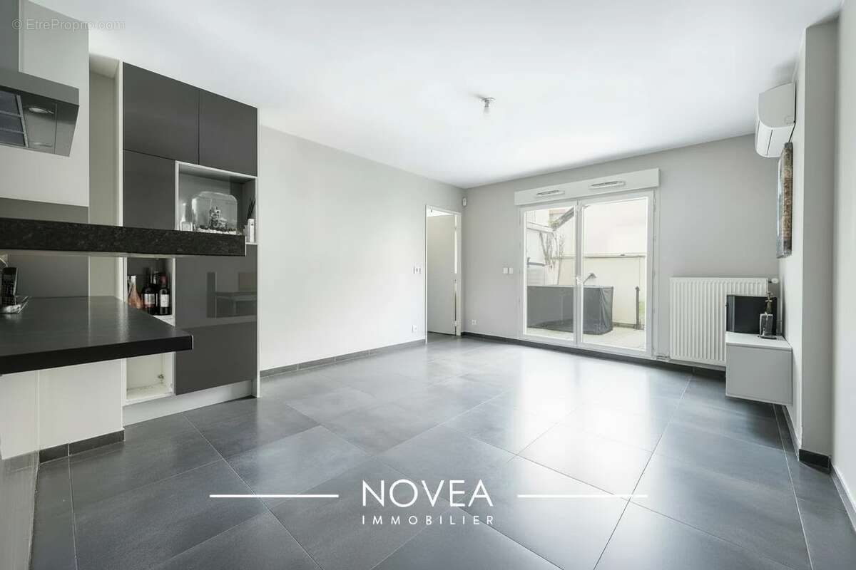 Commerce 120 m² à Villeurbanne  - photo 2