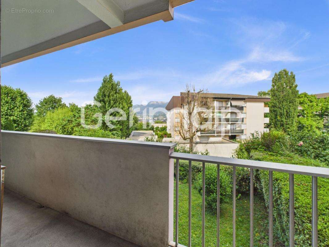 Appartement à CRAN-GEVRIER