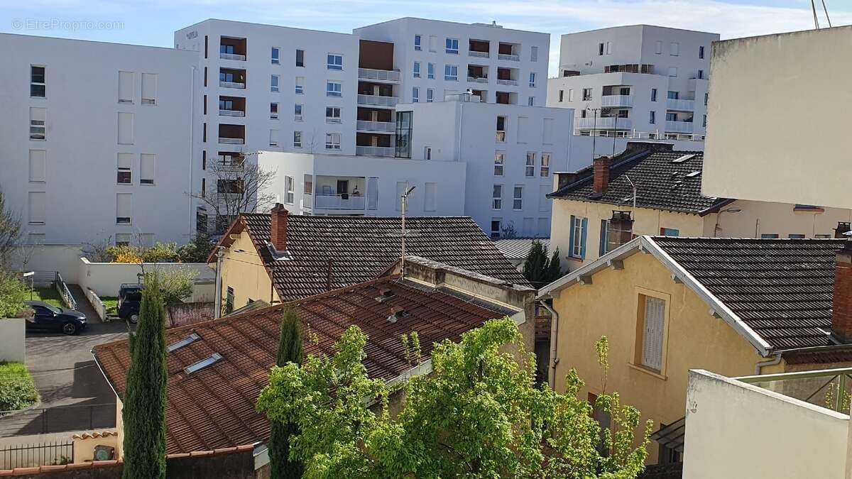 Appartement à LYON-8E