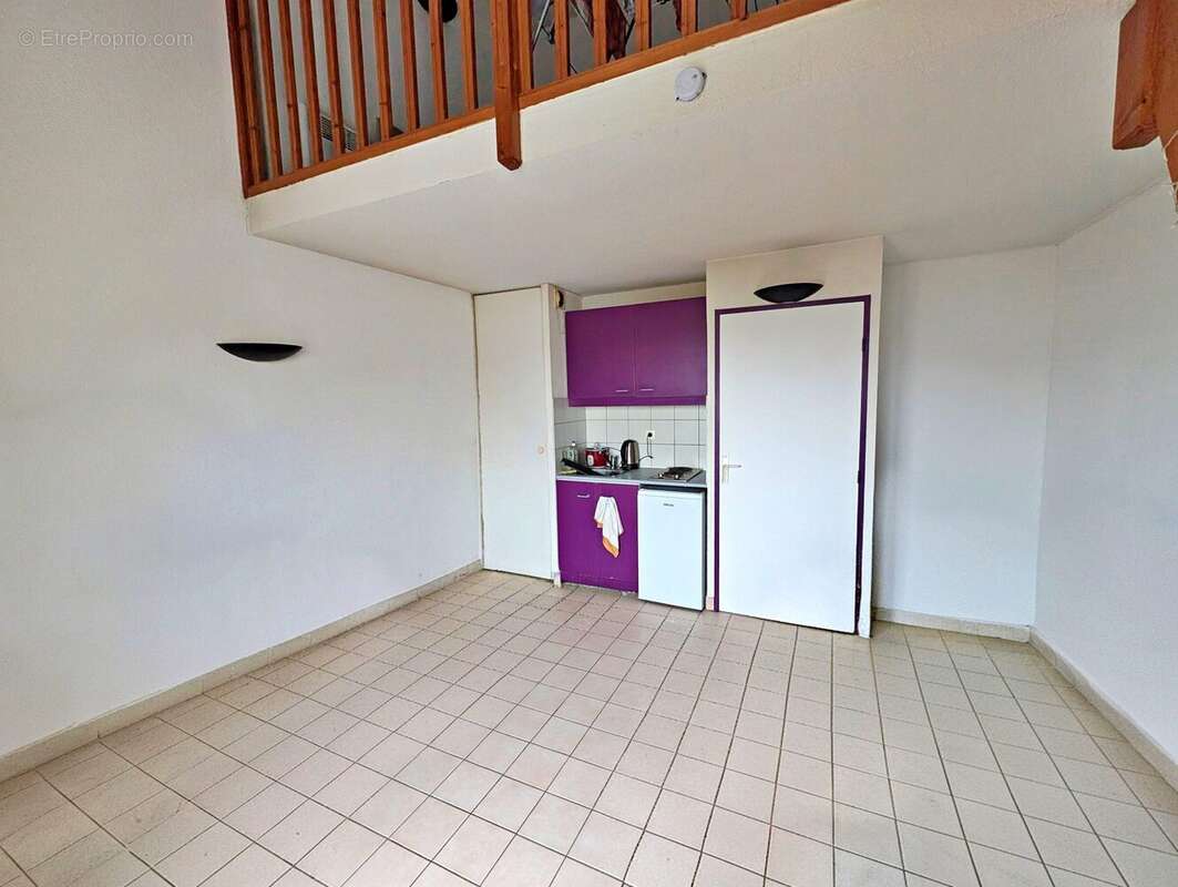 pièce de vie avec cuisine - Appartement à LYON-7E