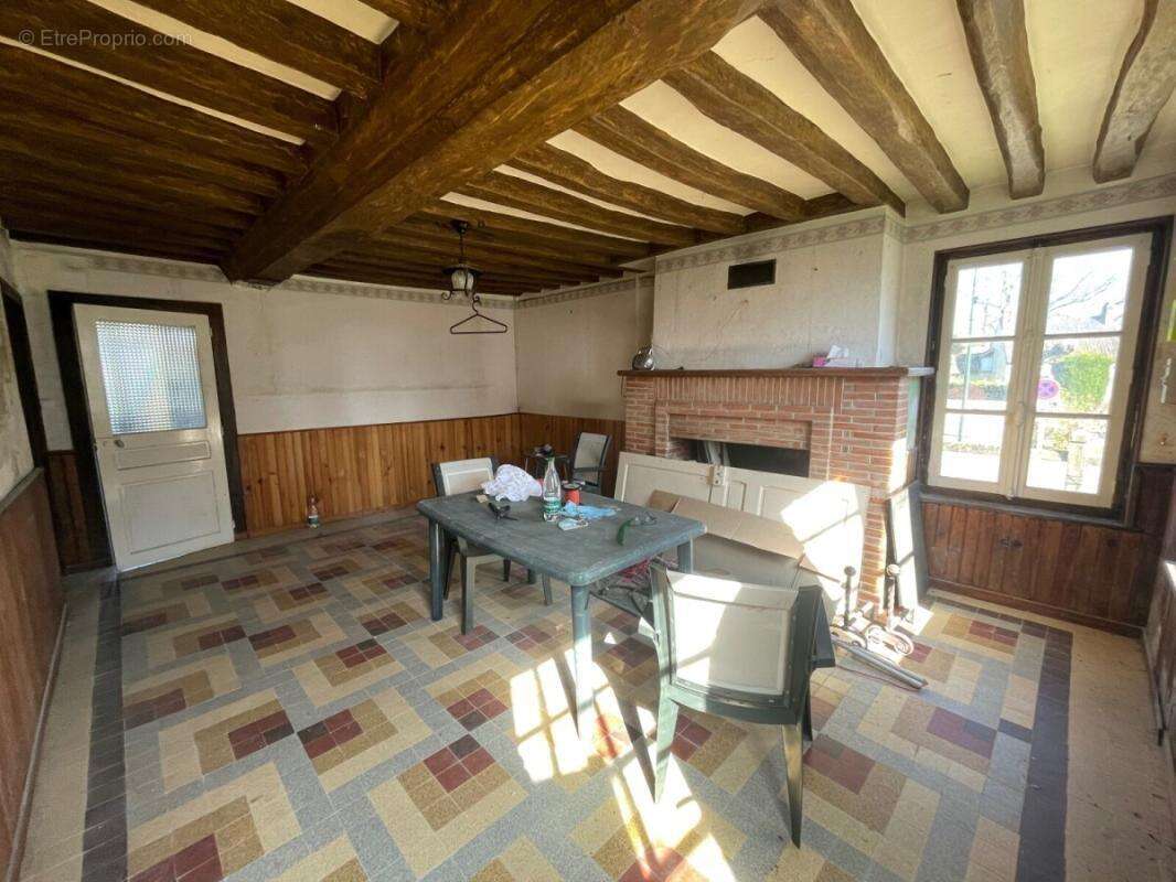 Maison à LA FERRIERE-AU-DOYEN
