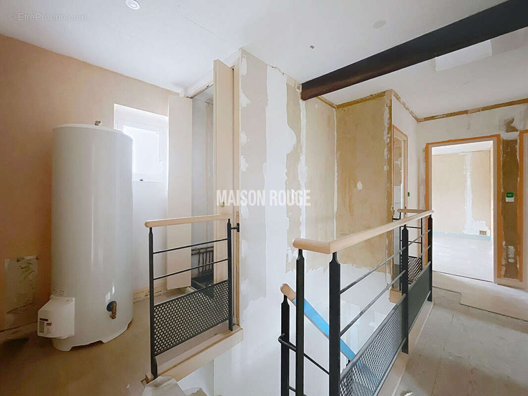 Maison en pierre avec jardin clos - Bourg de Lourmais - photo 18