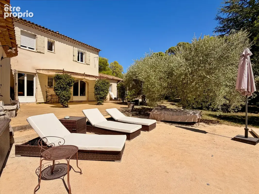 Charmante bastide t7 avec piscine, pool house au calme - photo 2