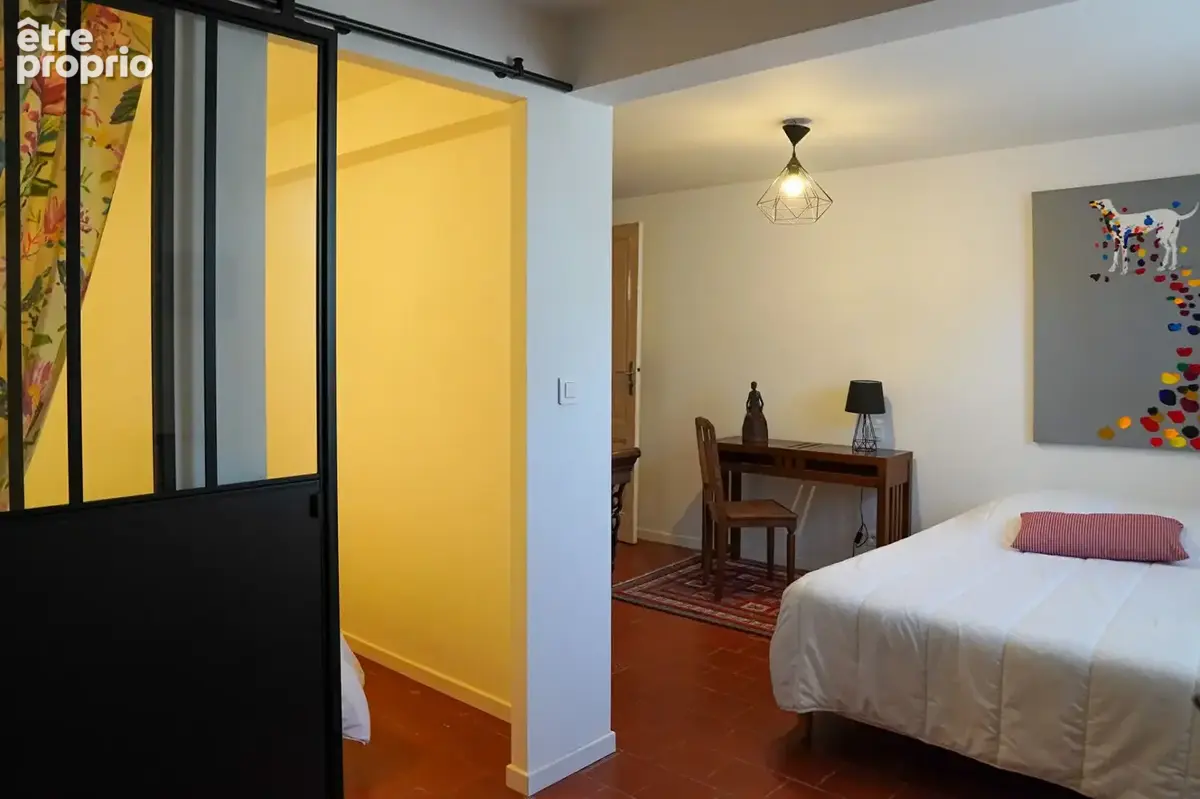 ENTRE LE MARCHÉ CENTRAL & LA PLAGE - Maison de caractère de 187 m² & appartement - photo 8