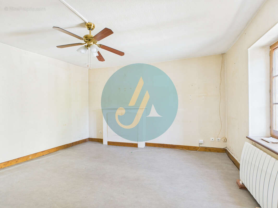 Maison à MESVES-SUR-LOIRE