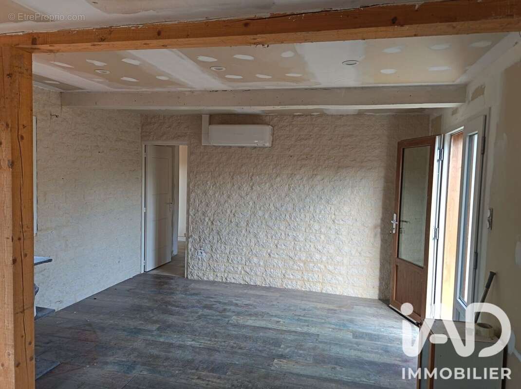 Maison 56 m² à Saint-Laurent  - photo 4