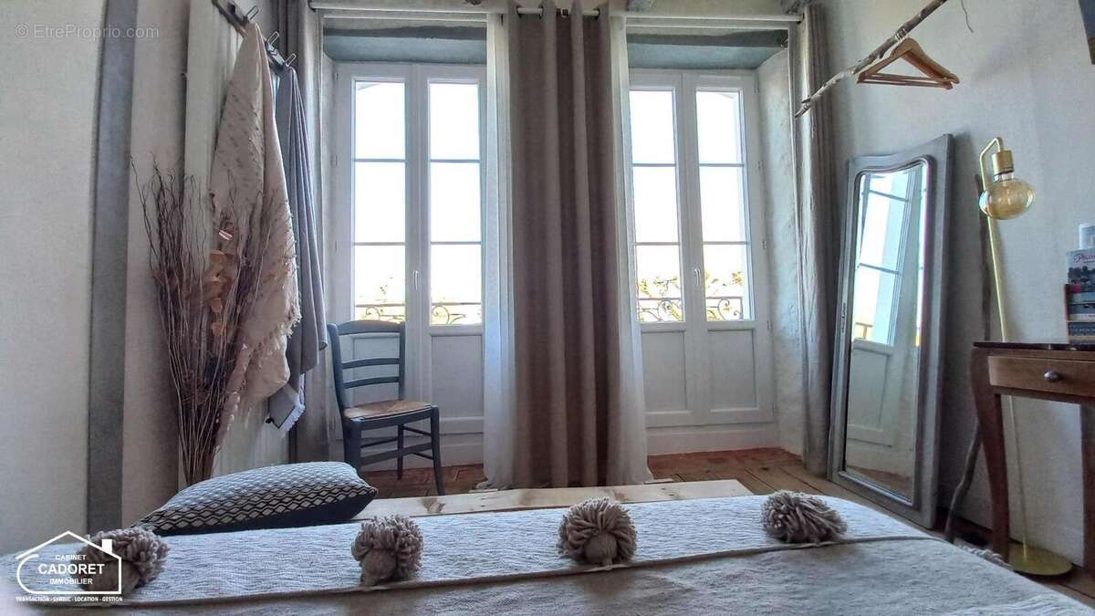   - Maison à PAIMBOEUF