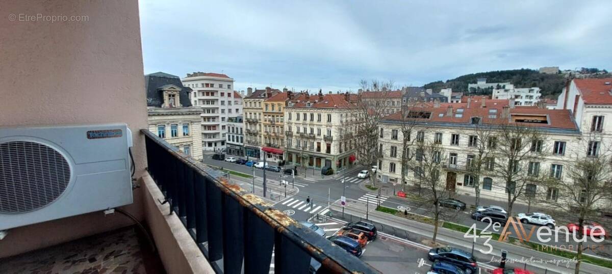 Appartement à SAINT-ETIENNE