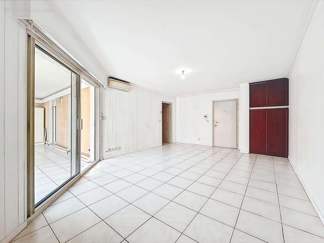 Appartement à FREJUS