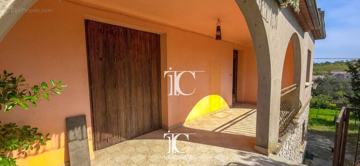 Maison à SAINT-PAUL-LE-JEUNE