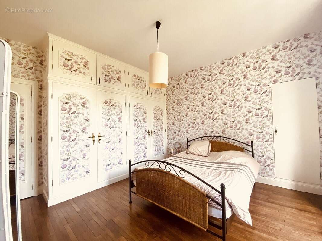 Maison 254 m² à Neris-Les-Bains  - photo 9