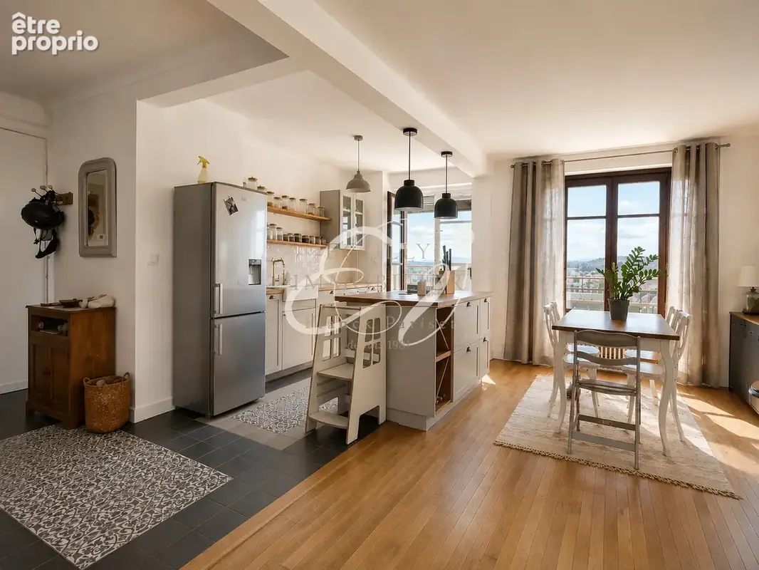 Appartement à LYON-8E