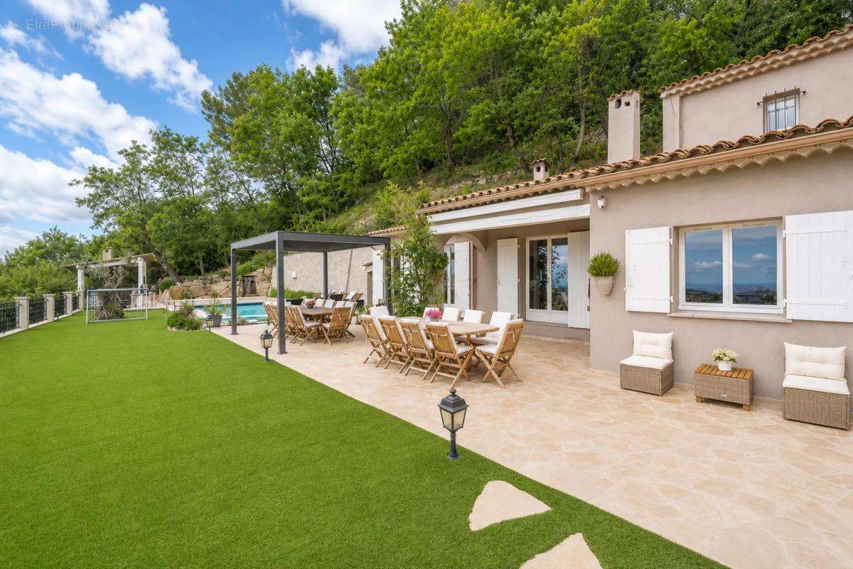 Maison de 6 pièces de 256 m² à Le Bar-sur-Loup - photo 50