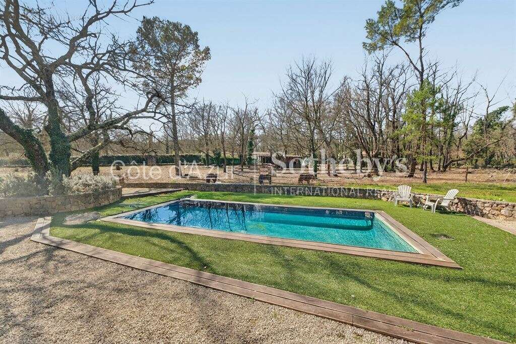 Maison à TOURRETTES