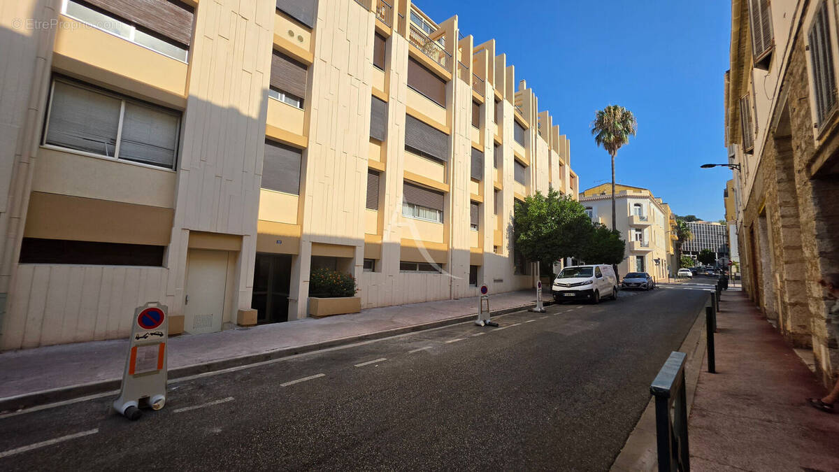 Appartement à HYERES