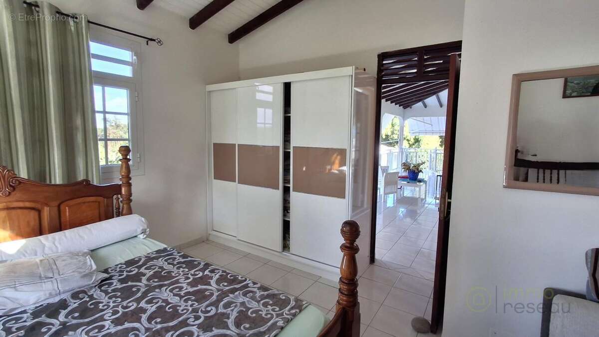 Maison 170 m² à Goyave  - photo 9