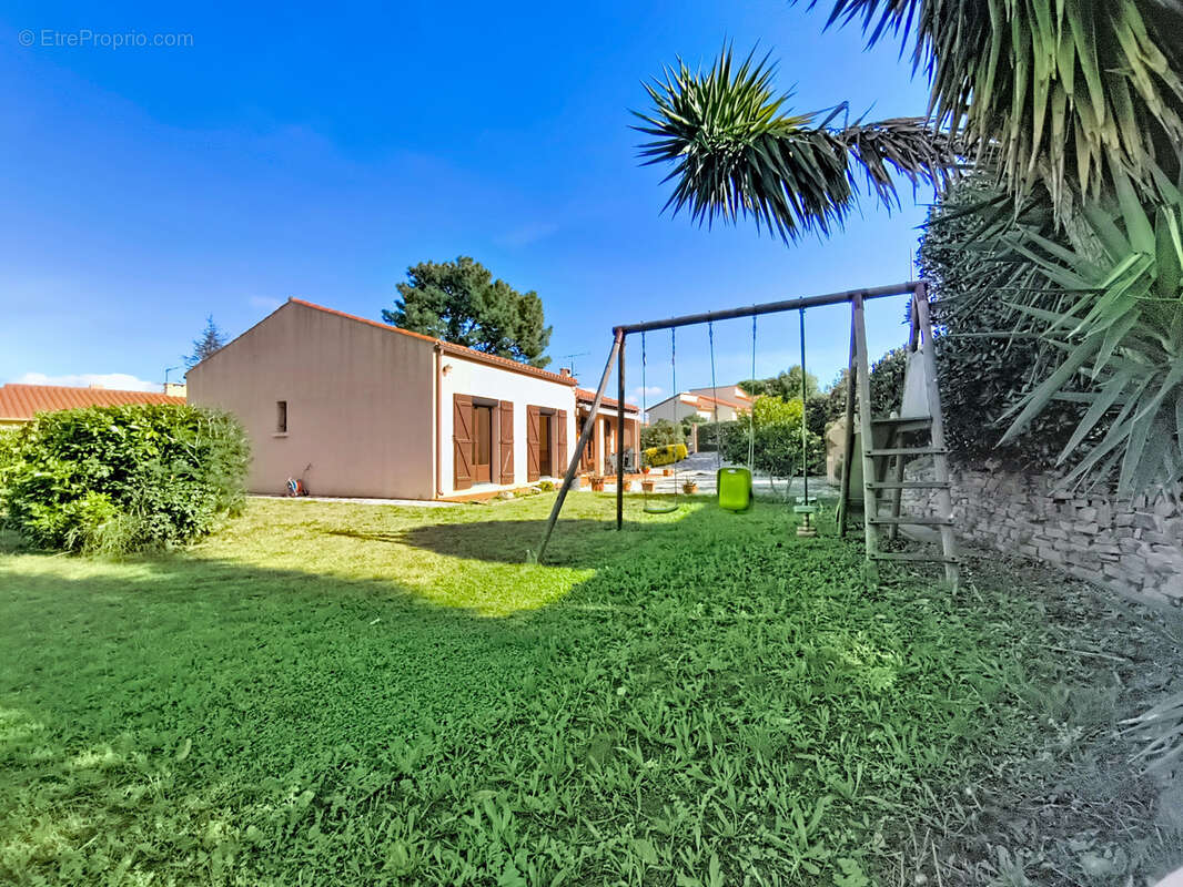 Maison à LAROQUE-DES-ALBERES