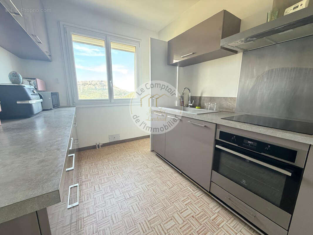 Appartement à MARSEILLE-9E