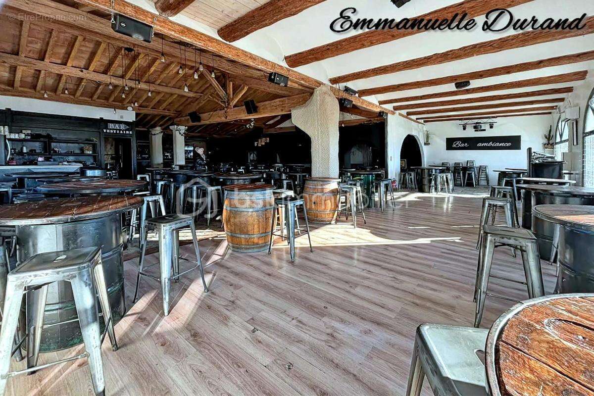 Commerce à SAINT-RESTITUT