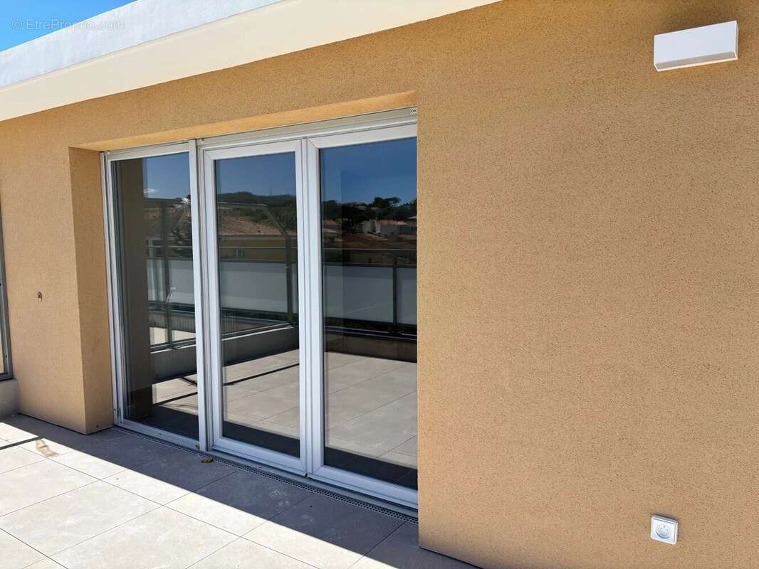 Appartement à SIX-FOURS-LES-PLAGES
