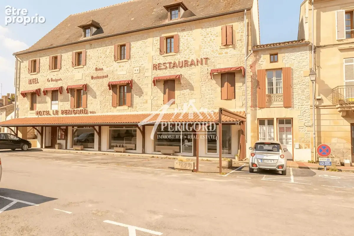 Maison 21 pièces 644 m² à vendre à Lalinde (24150) - photo 1