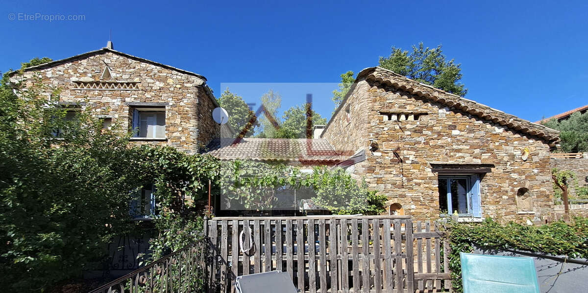 Maison à SENECHAS