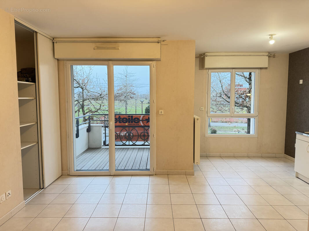 Appartement à AVRILLE