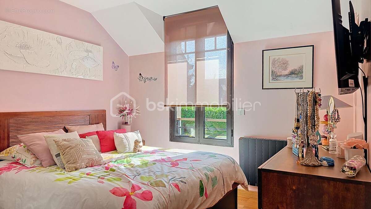 Appartement à CHEVRY-COSSIGNY