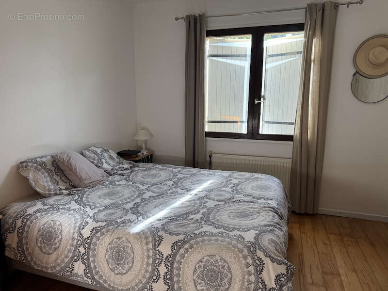 Maison à SAINT-PIERRE-DU-PALAIS