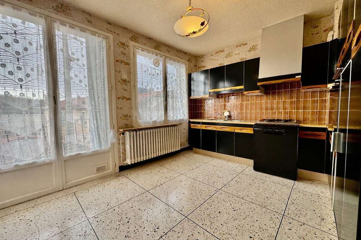 Appartement à CEYRAT