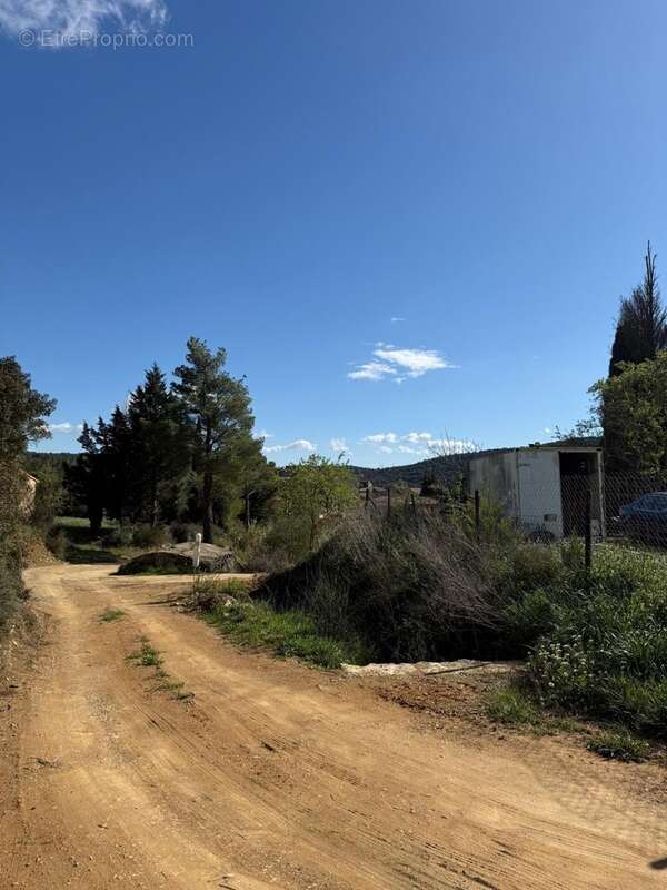 Bungalow 22 M2, deux chambres, su 410m2 de terrain, village proche de Durban - photo 8