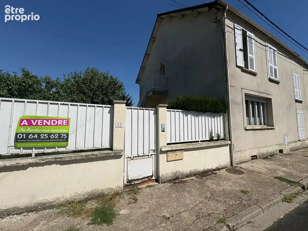 Bâtiment divisé en deux appartements avec deux garages - photo 9