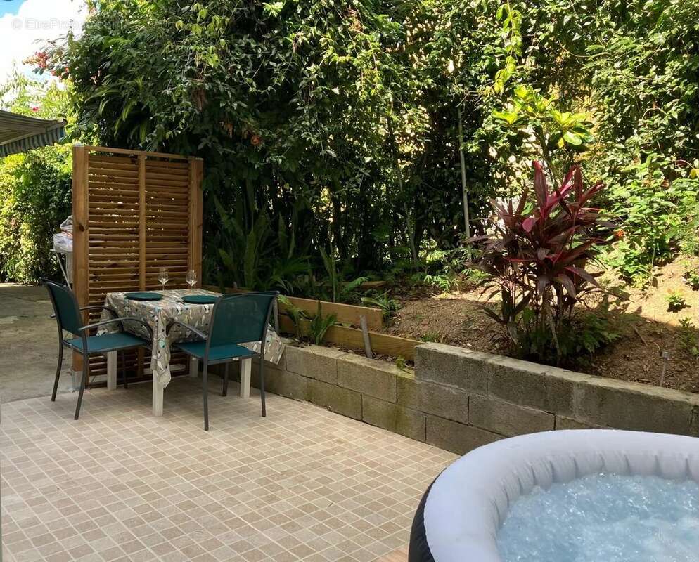 Appartement à LES TROIS-ILETS