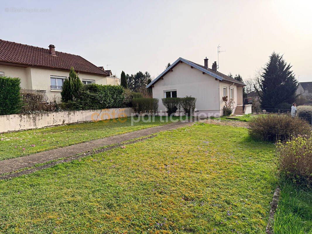 Maison à CHAMPVANS