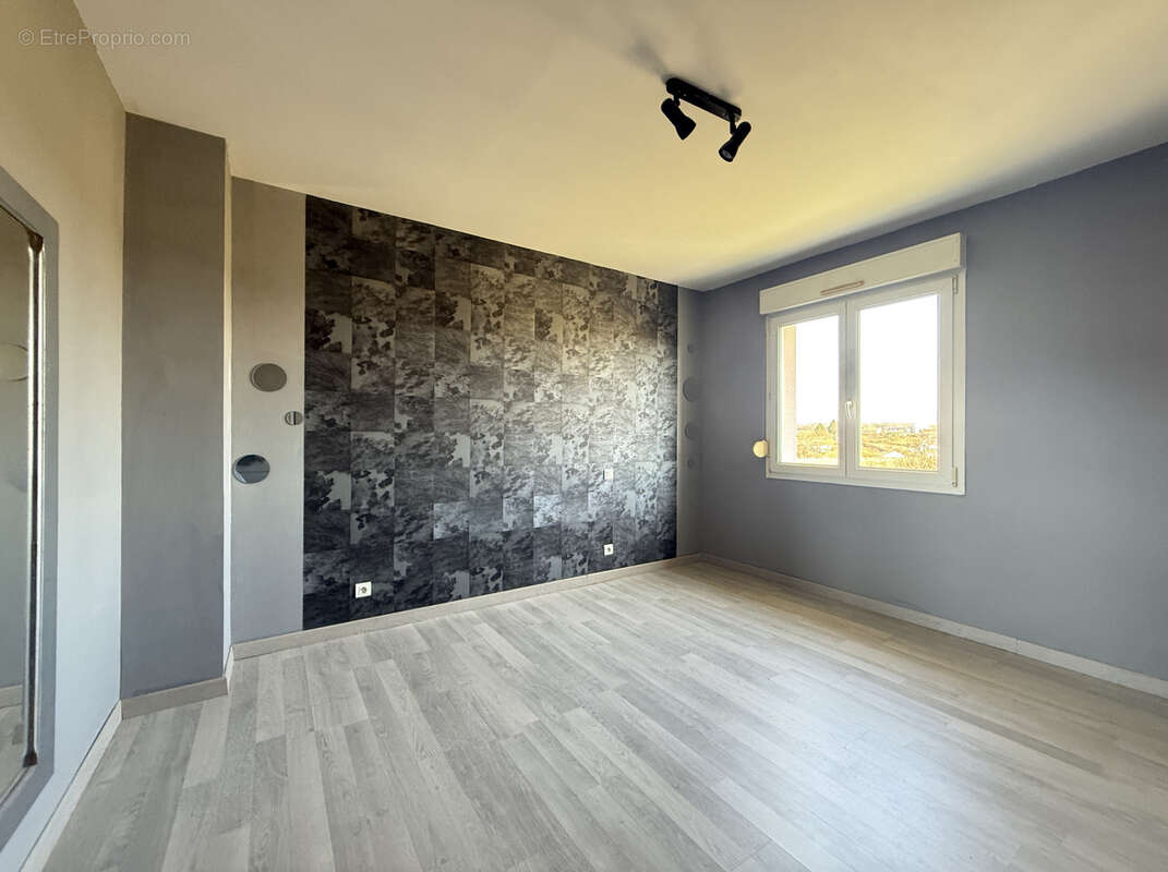 Maison à CONTREXEVILLE