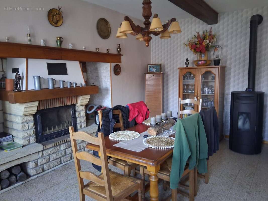 Maison à VIRONCHAUX