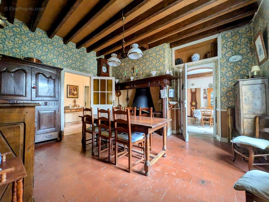 Maison 254 m² à Villecomtal-Sur-Arros  - photo 4