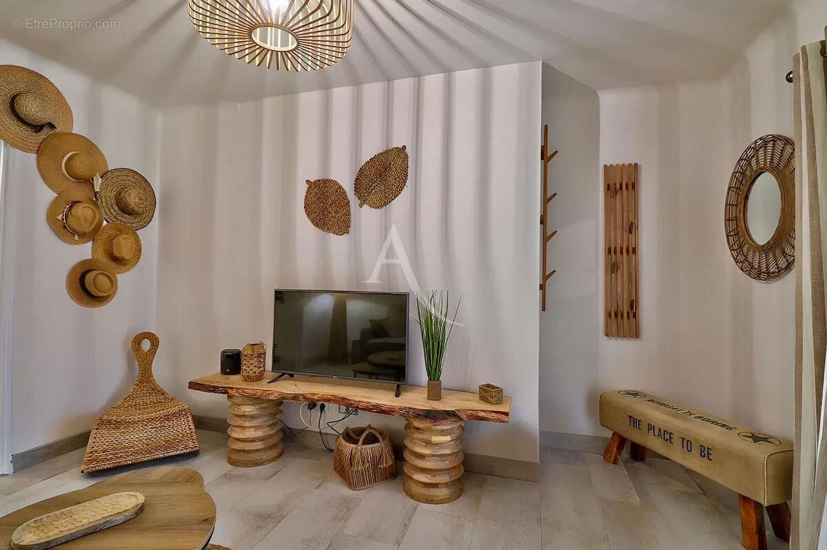 Maison à GREOUX-LES-BAINS