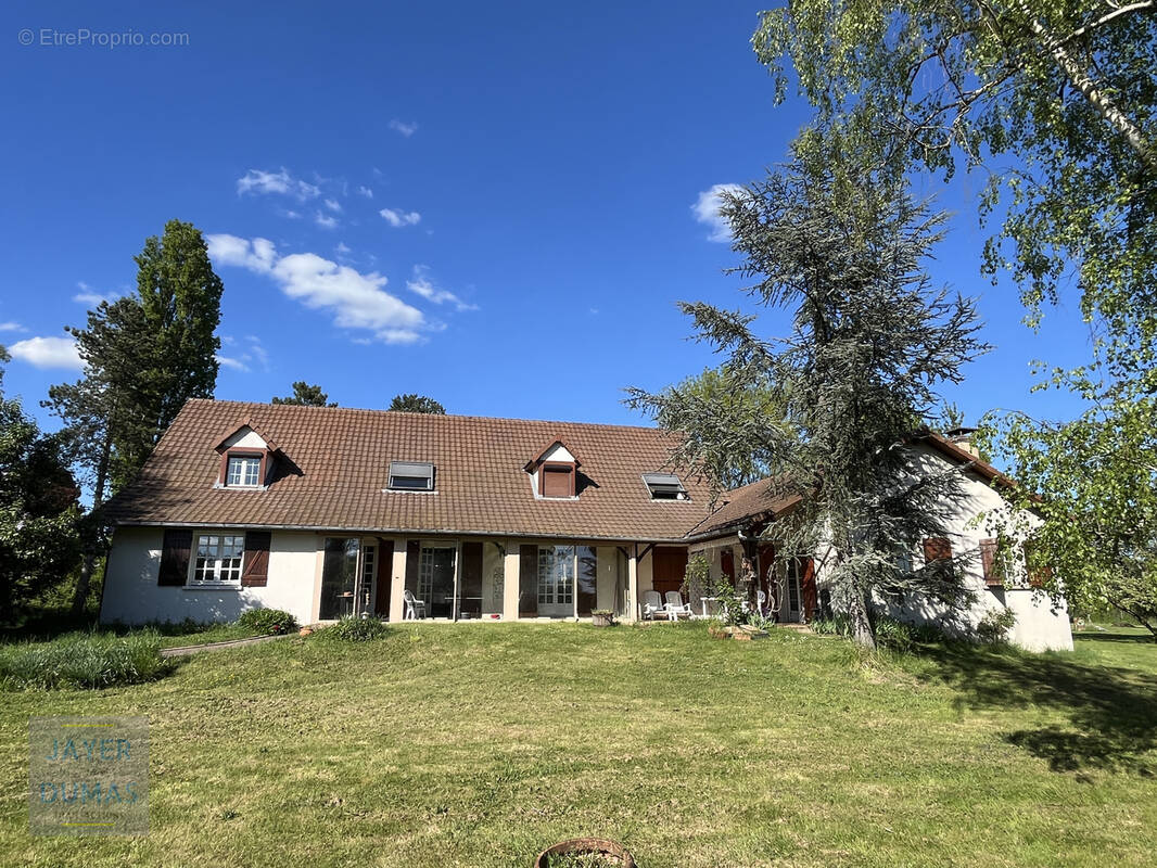 Maison à VIREY-LE-GRAND