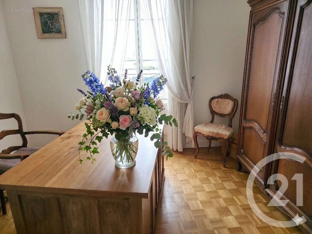 Maison à MONTAGNY-SAINTE-FELICITE
