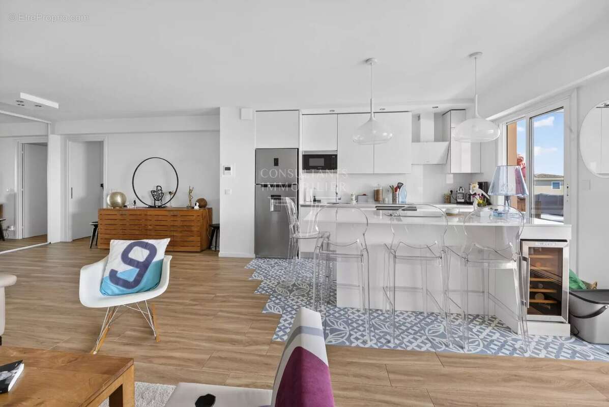 Appartement à MANDELIEU-LA-NAPOULE