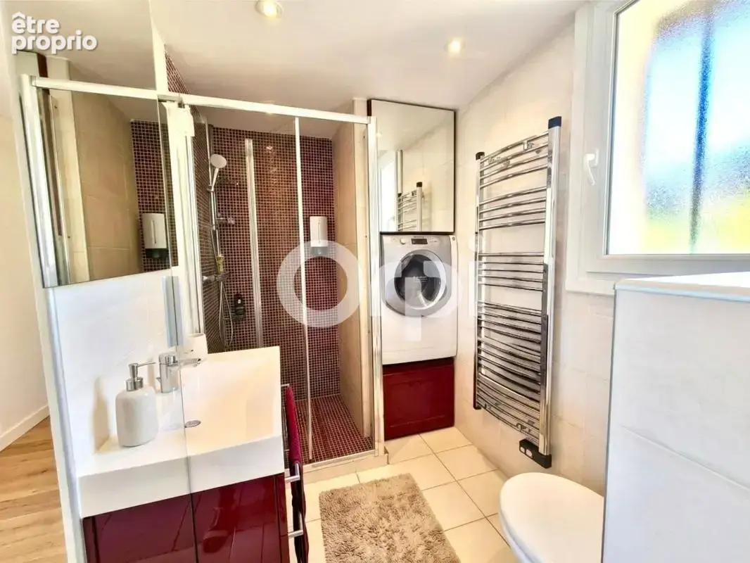 Logement avec terrasse - parking privé et cave - piscine / résidence sécurisée - photo 6