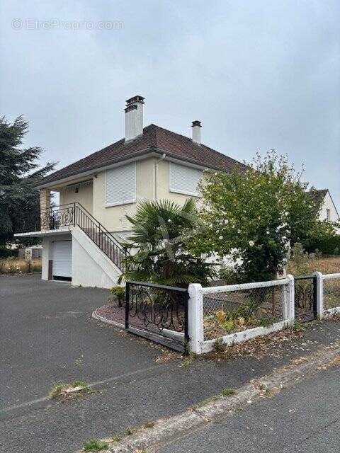 Maison à EQUEMAUVILLE