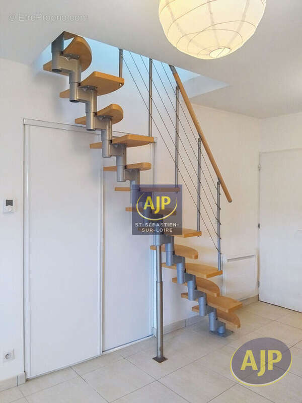 Maison à SAINT-SEBASTIEN-SUR-LOIRE