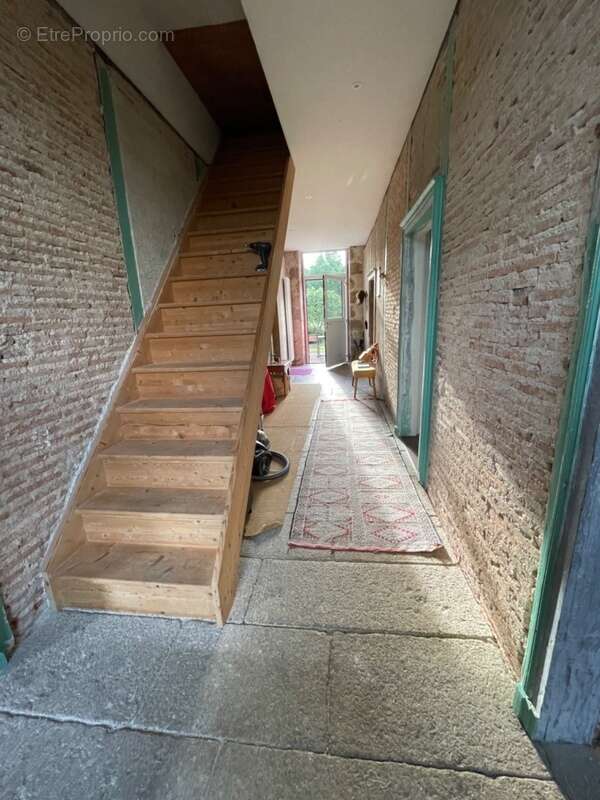 Maison de caractère en pierre, dépendances, accès rivière, 199500€ ! - photo 12