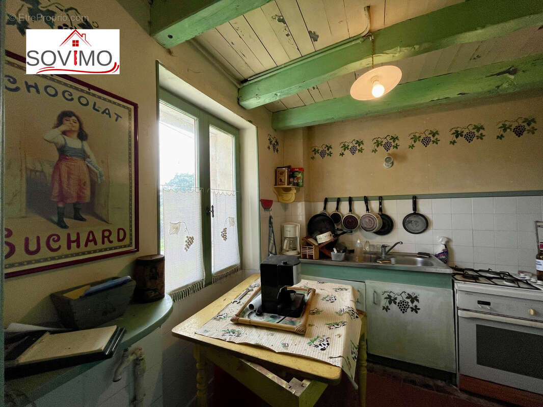 Au coeur d'un petit hameau, authentique maison de caractère indépendante, a rénover, avec terrain attenant - photo 12