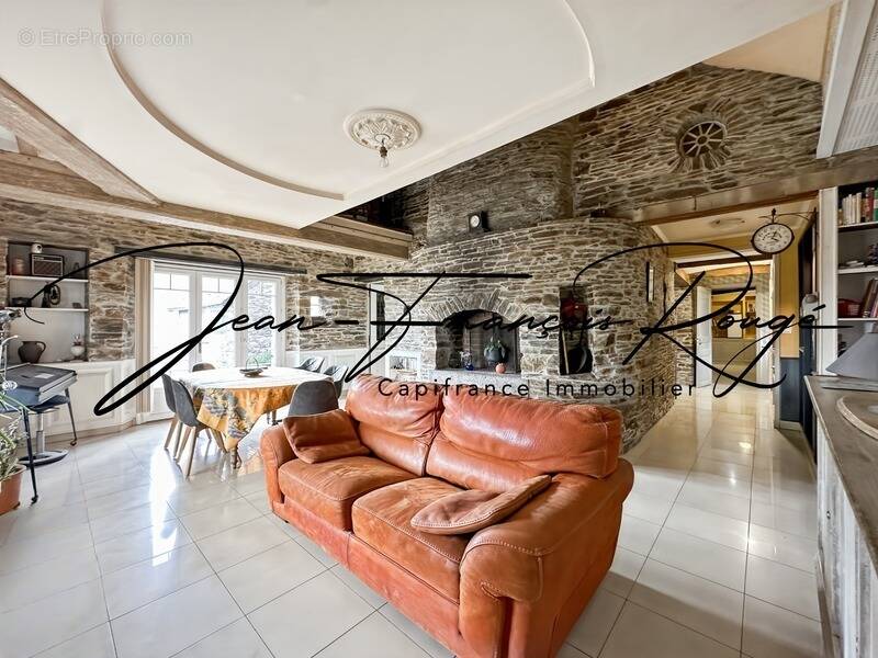 Maison à LA BARRE-DE-SEMILLY