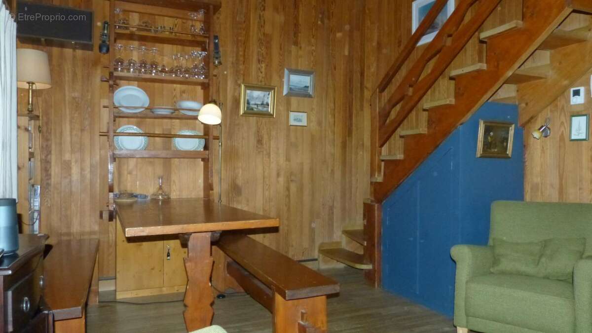 Maison à NANCY-SUR-CLUSES