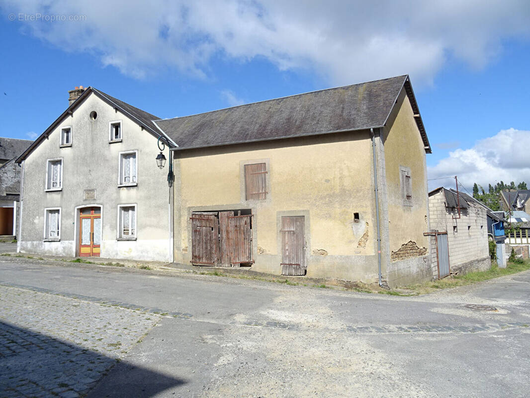 Maison à LE TEILLEUL